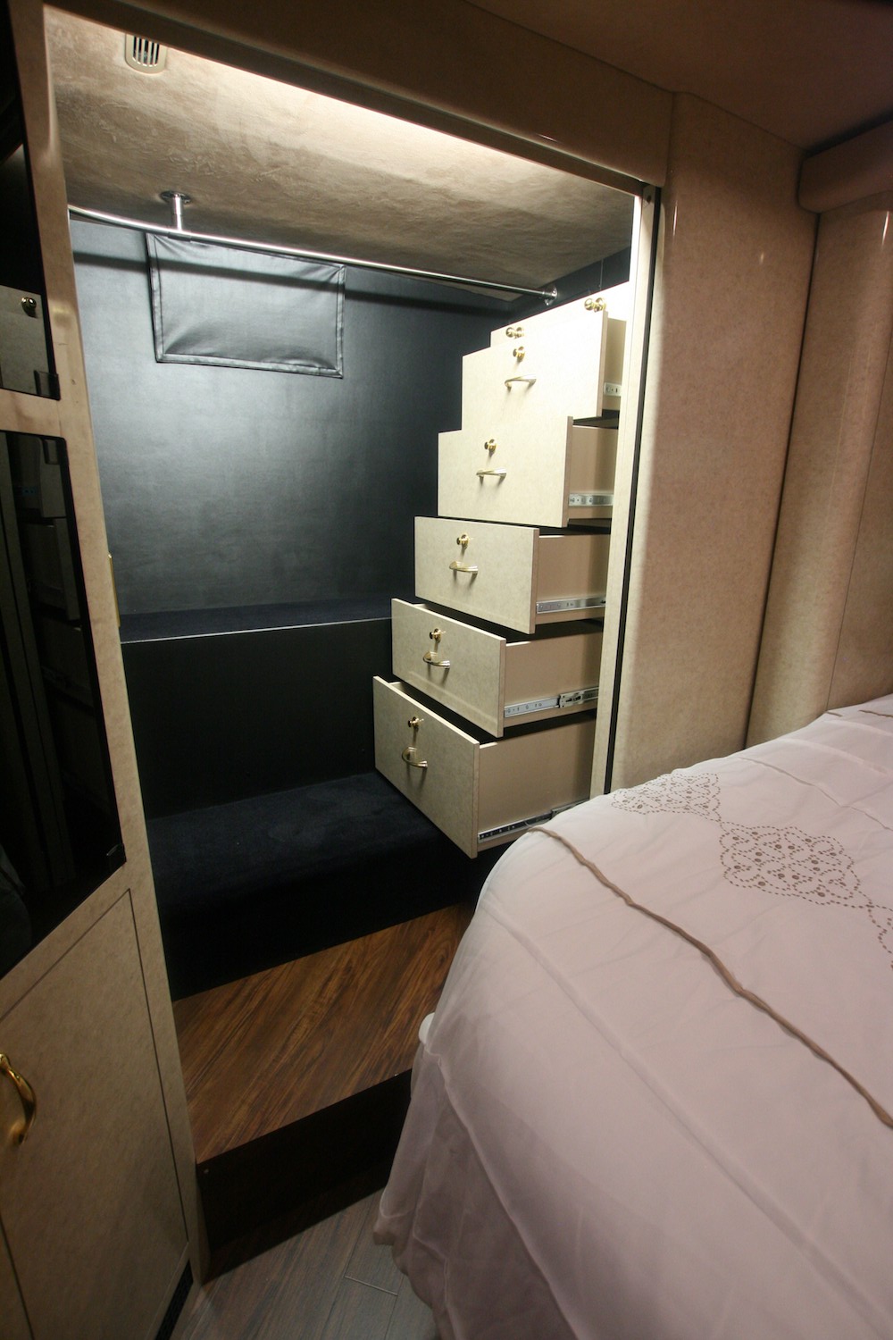 2003 Prevost Marathon XLII For Sale