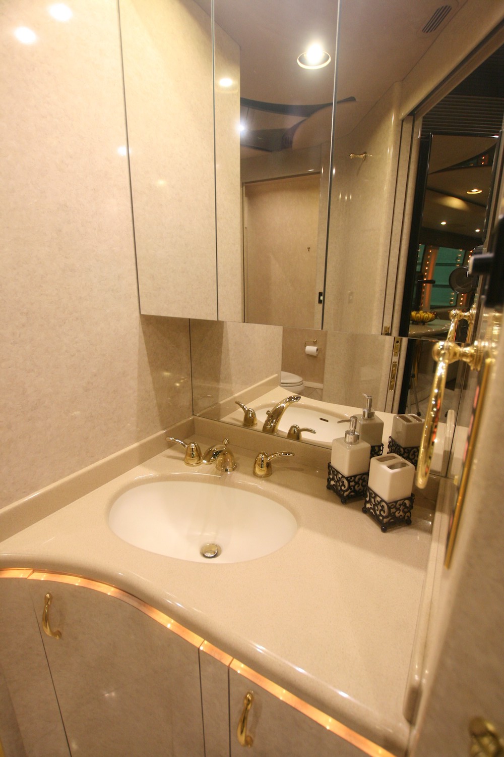 2003 Prevost Marathon XLII For Sale