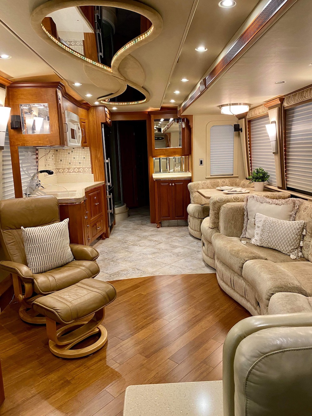 2003 Prevost Royale XLII For Sale