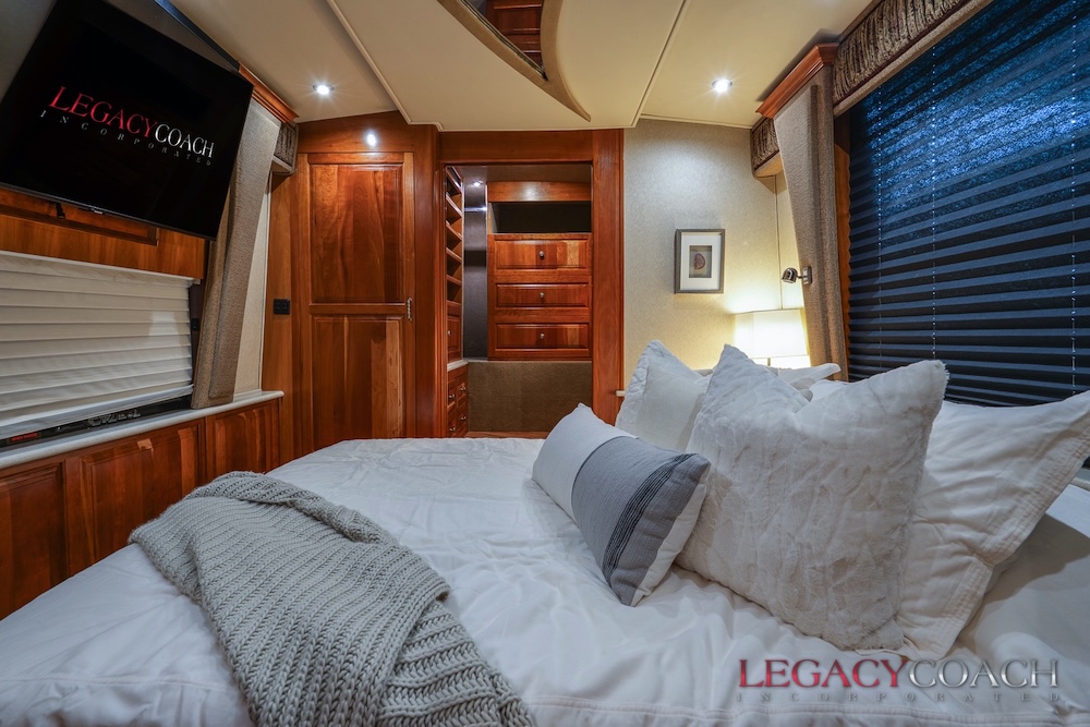 2003 Prevost Royale XLII For Sale