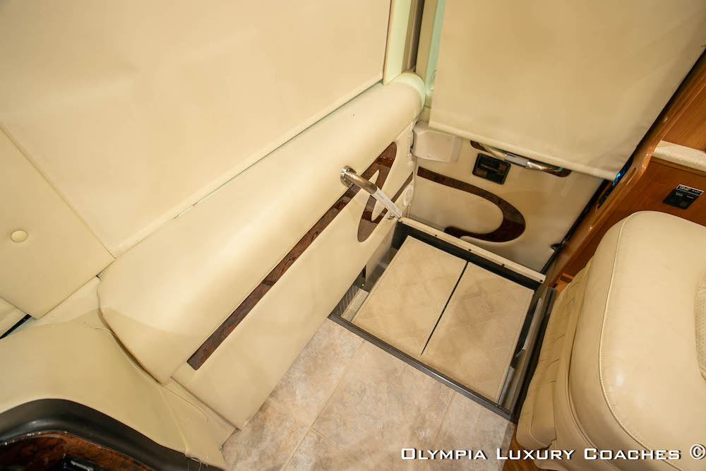 2003 Prevost Royale XLII For Sale