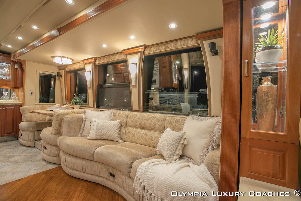 2003 Prevost Royale XLII For Sale