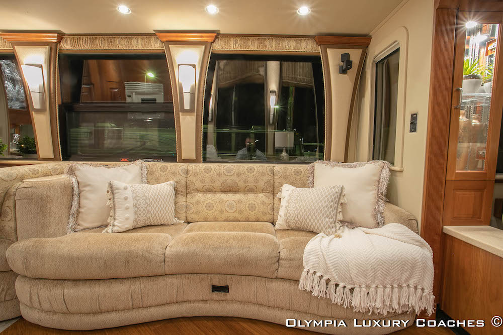 2003 Prevost Royale XLII For Sale