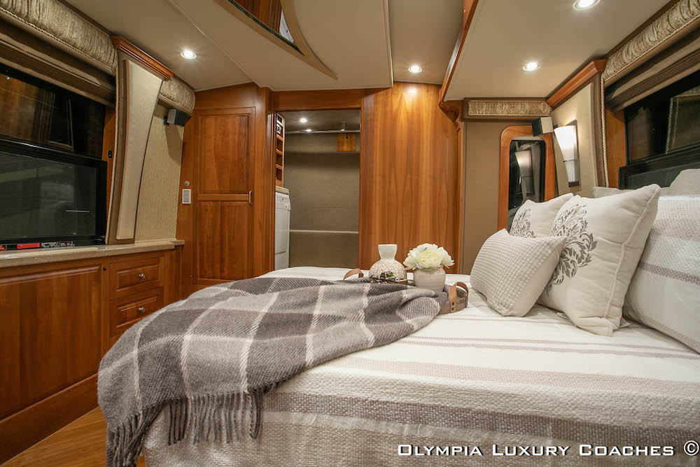 2003 Prevost Royale XLII For Sale