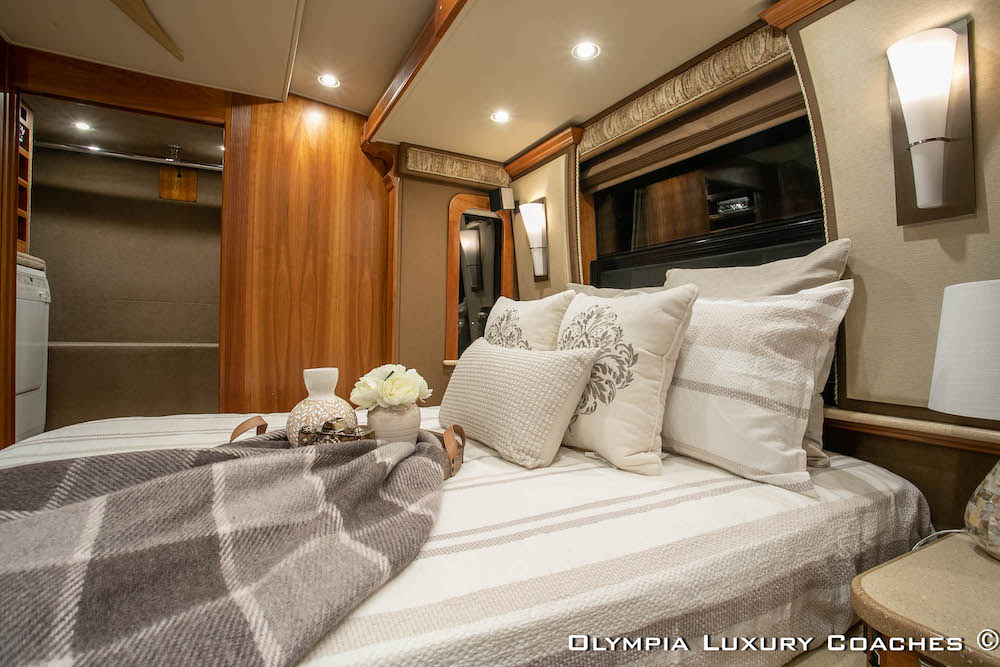 2003 Prevost Royale XLII For Sale