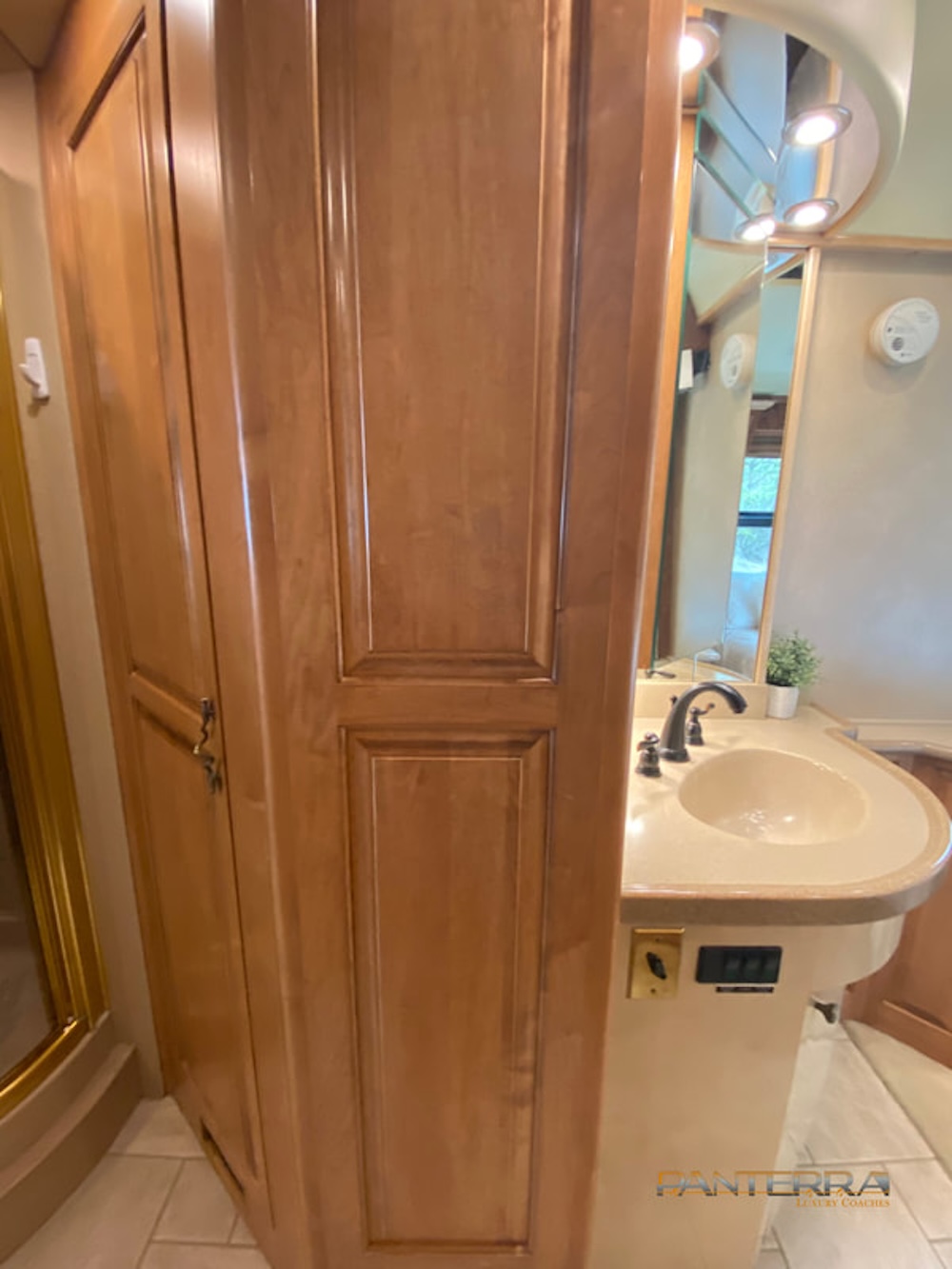 2003 Prevost Royale XLII For Sale