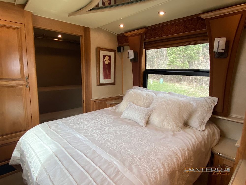 2003 Prevost Royale XLII For Sale