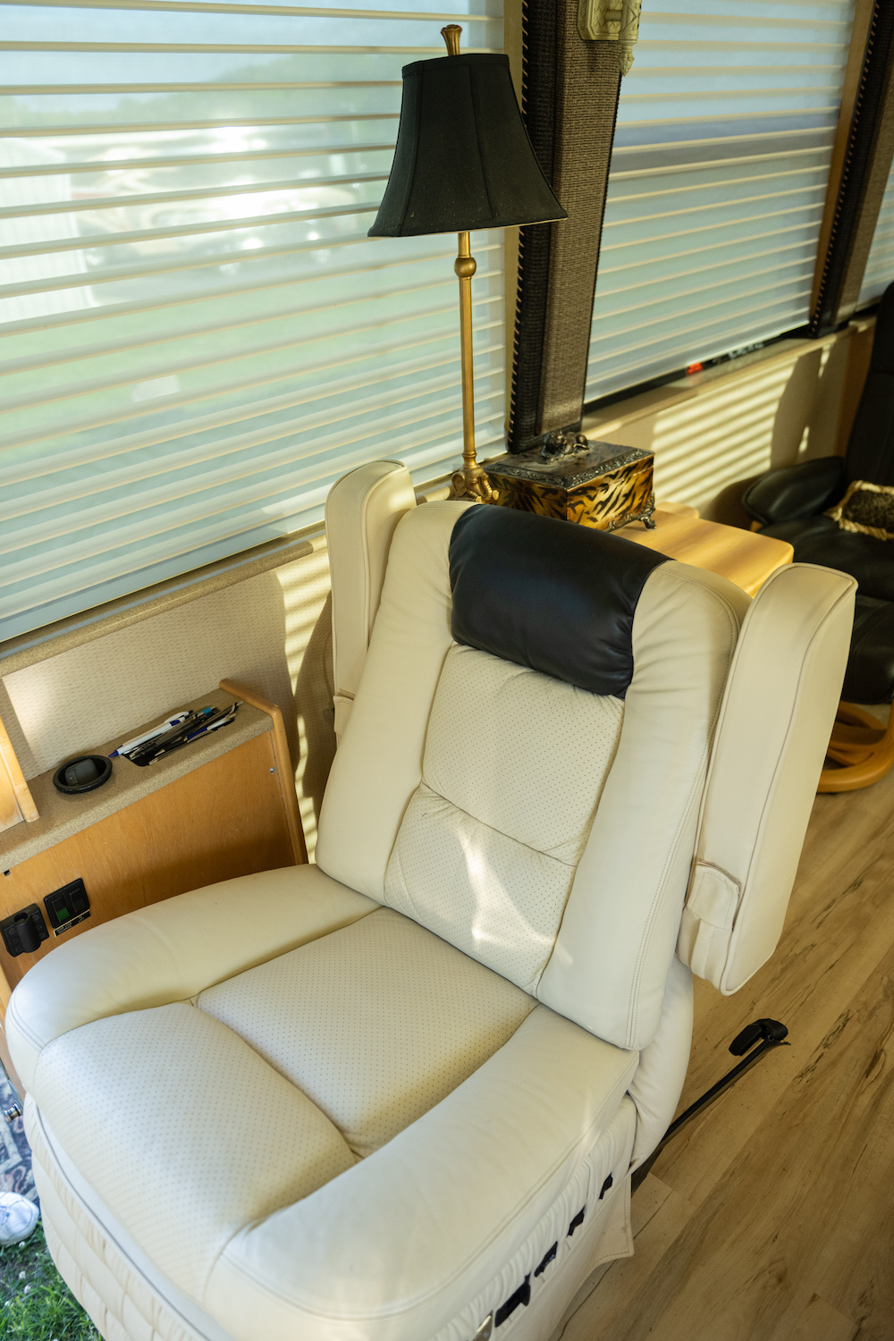 2003 Prevost Royale XLII For Sale