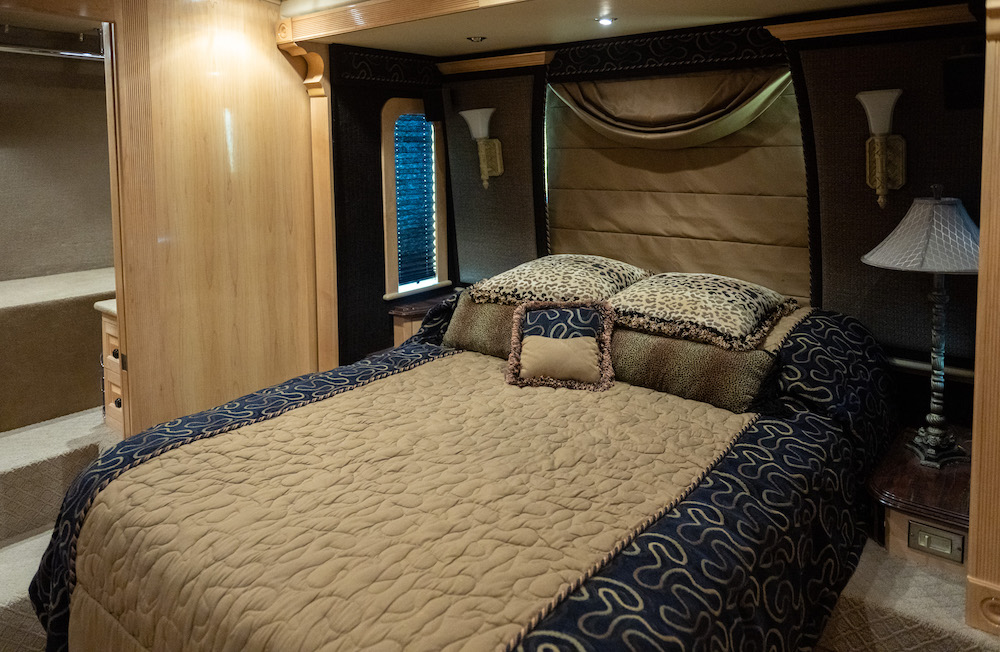 2003 Prevost Royale XLII For Sale