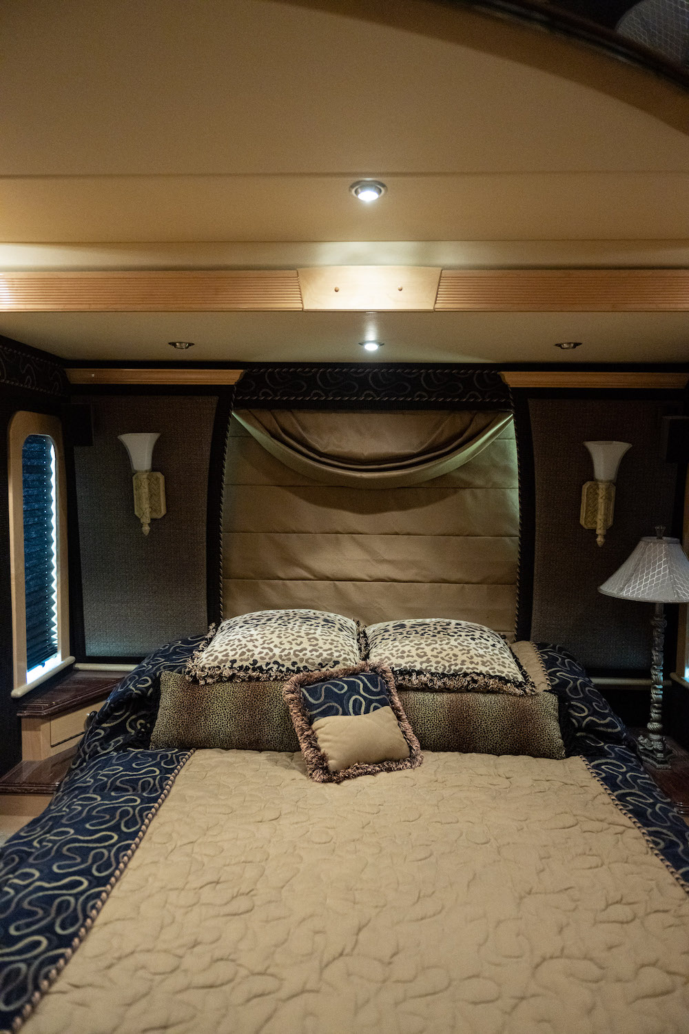 2003 Prevost Royale XLII For Sale