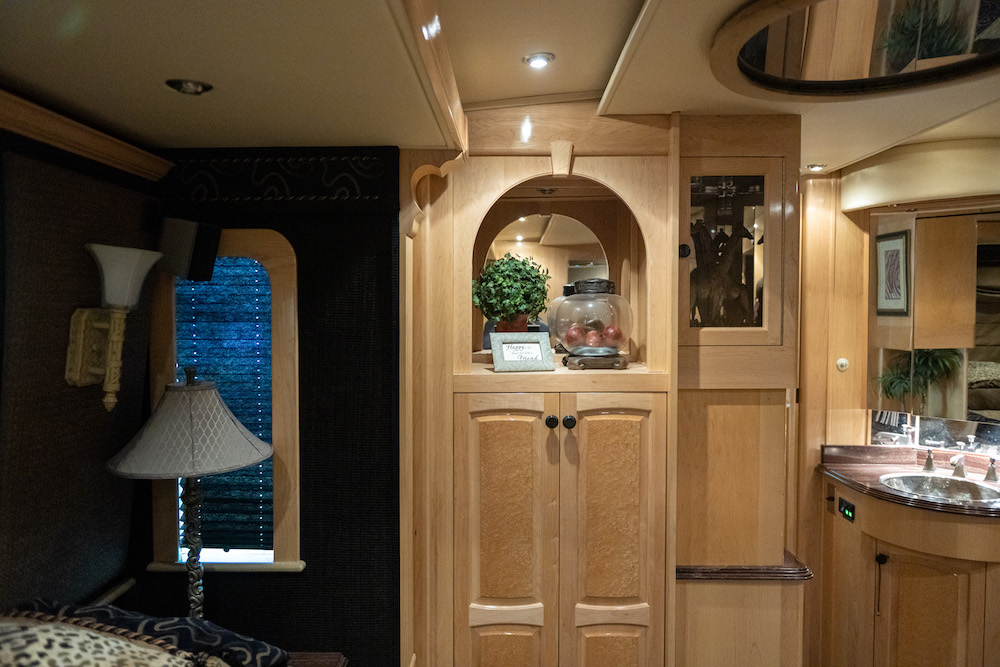 2003 Prevost Royale XLII For Sale