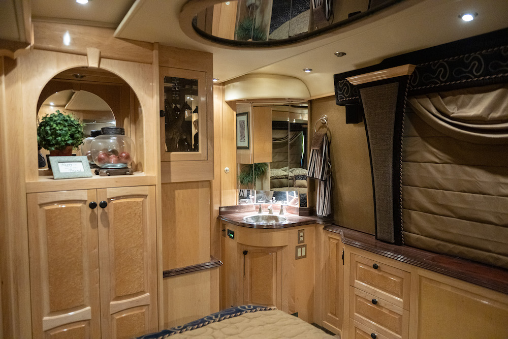 2003 Prevost Royale XLII For Sale