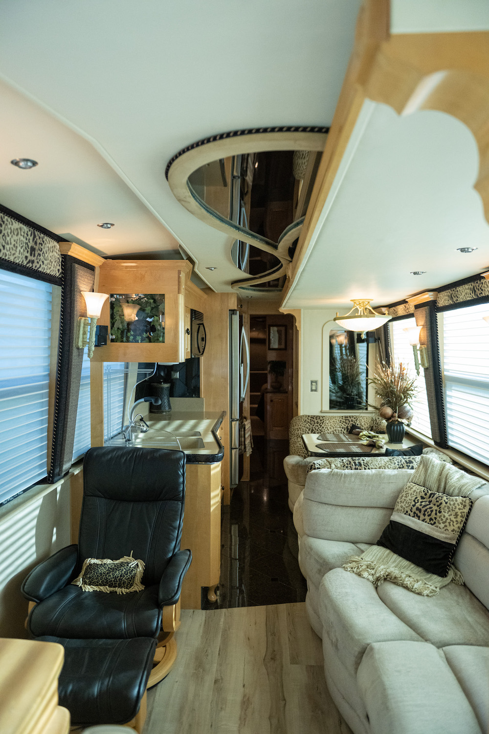 2003 Prevost Royale XLII For Sale