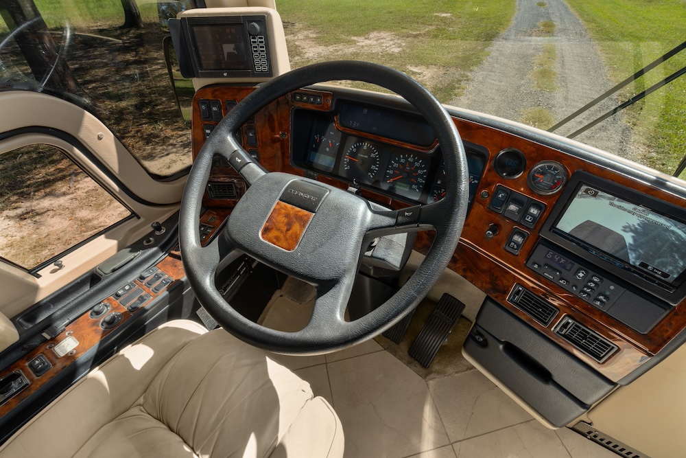 2003 Prevost XLII For Sale