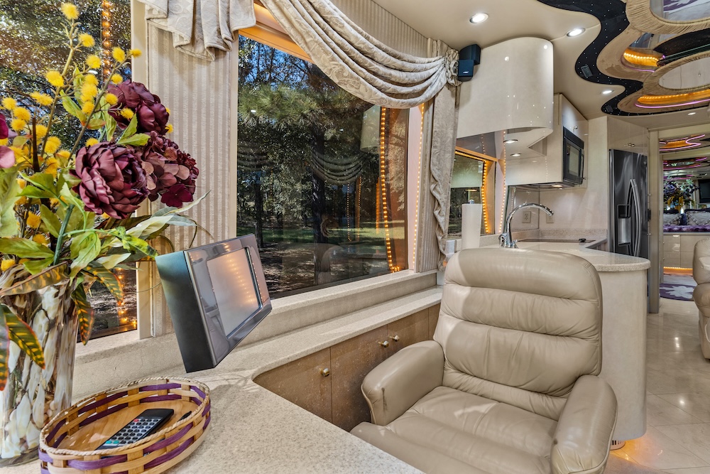 2003 Prevost XLII For Sale