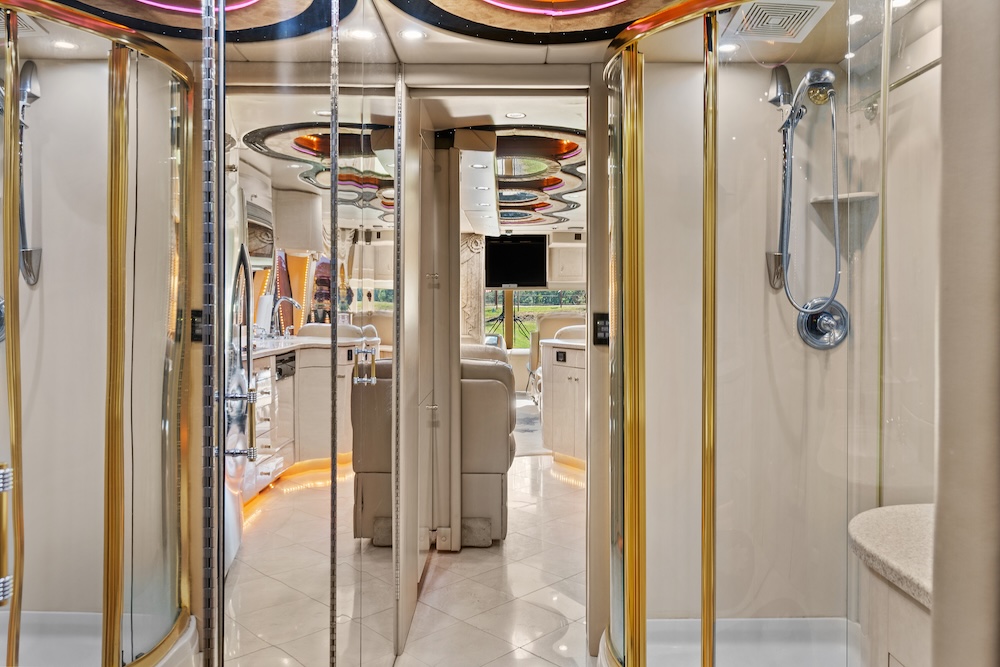 2003 Prevost XLII For Sale