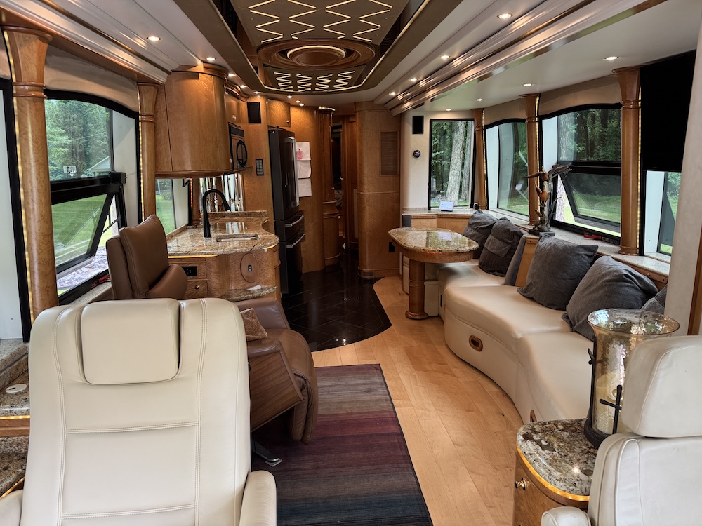 2004 Prevost Bruce XLII For Sale