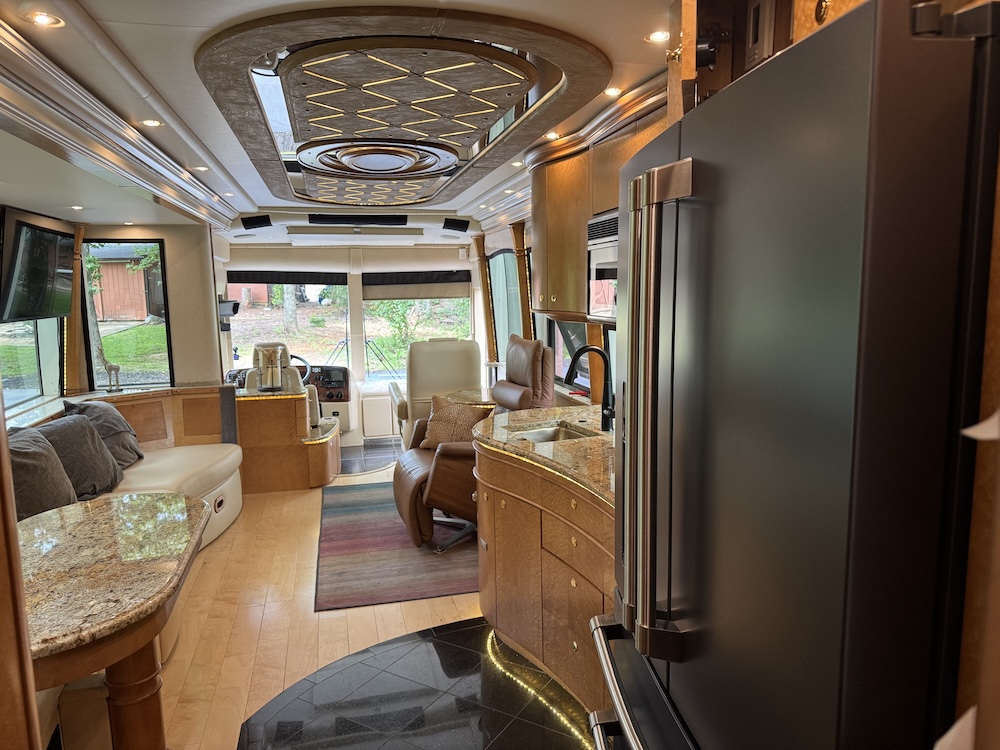2004 Prevost Bruce XLII For Sale