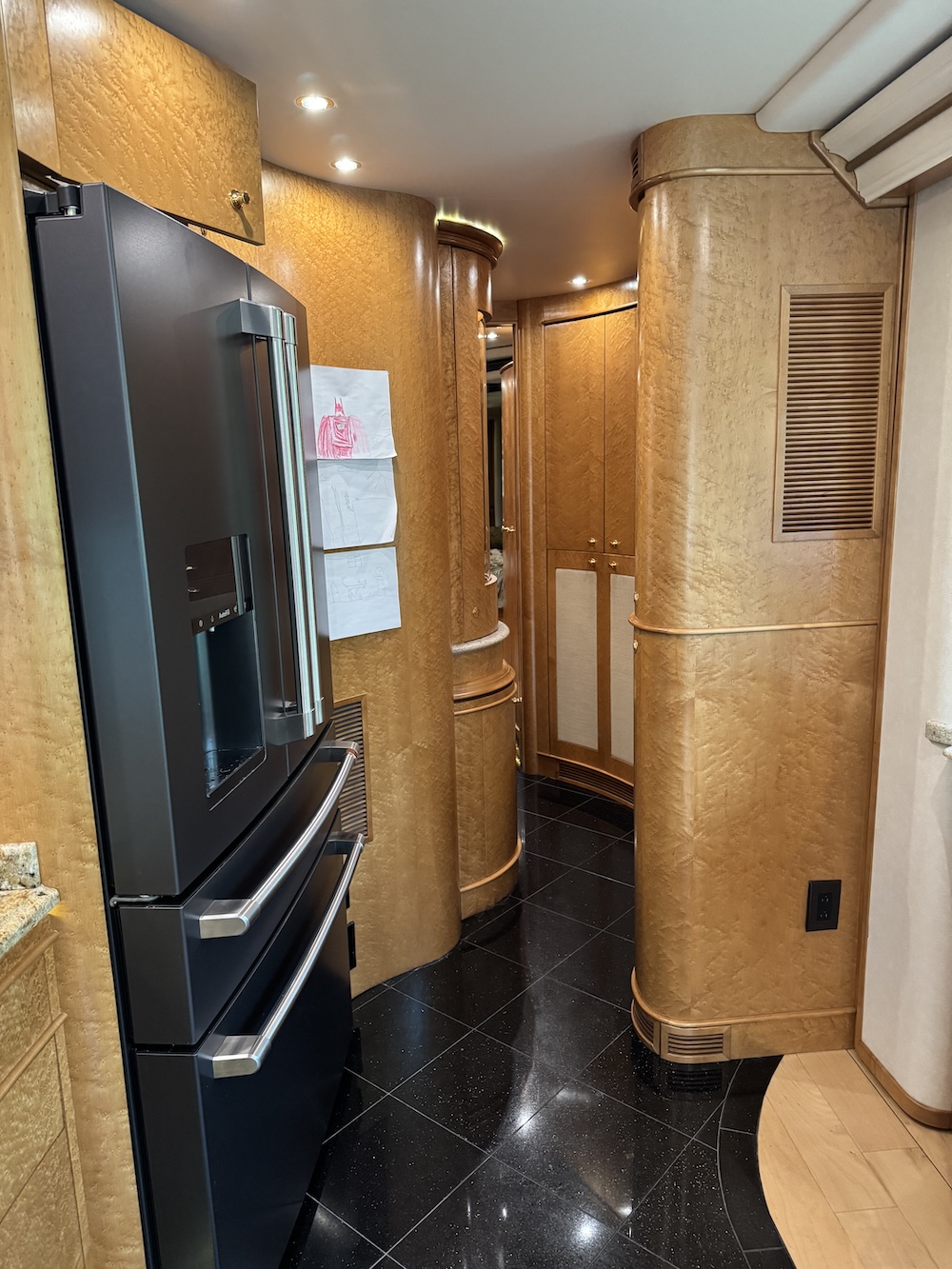 2004 Prevost Bruce XLII For Sale