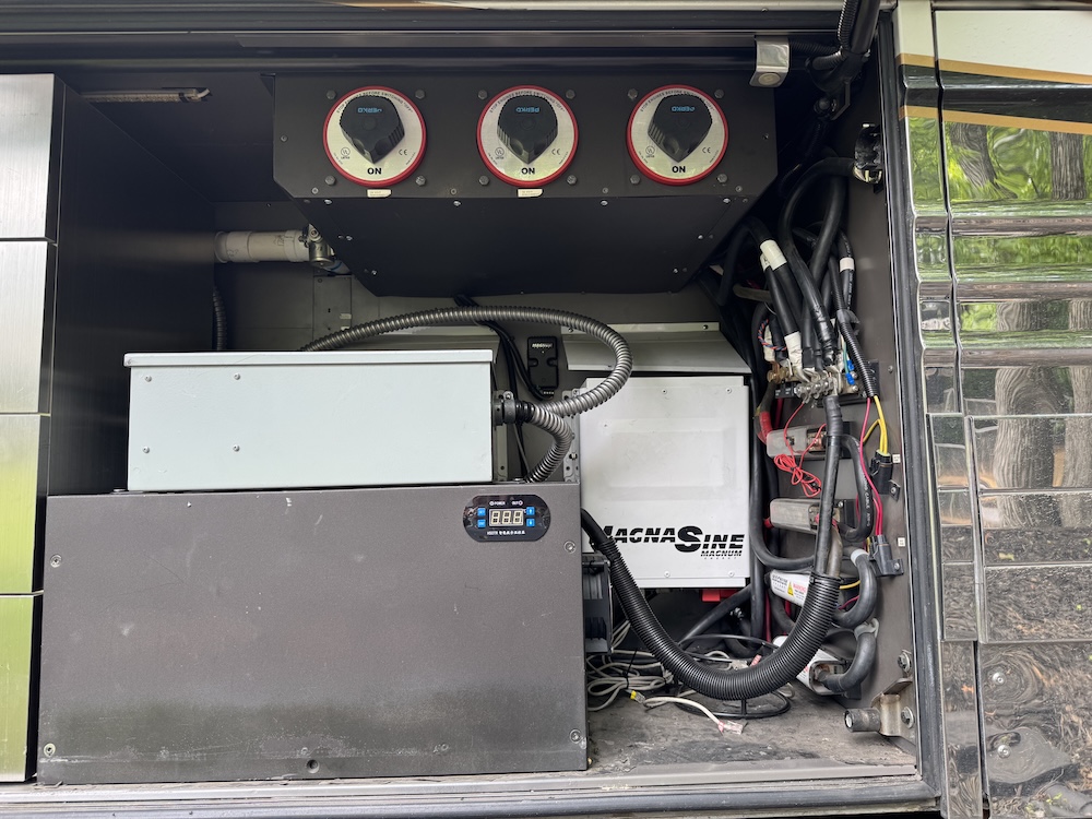 2004 Prevost Bruce XLII For Sale