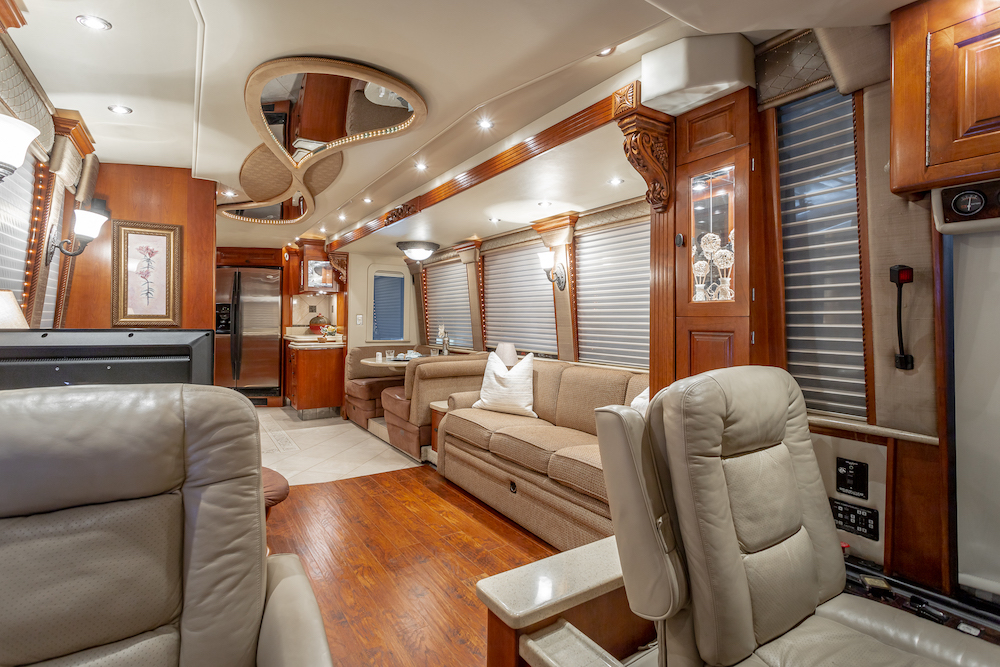 2004 Prevost Royale XLII For Sale