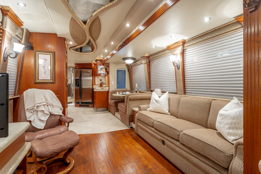 2004 Prevost Royale XLII For Sale