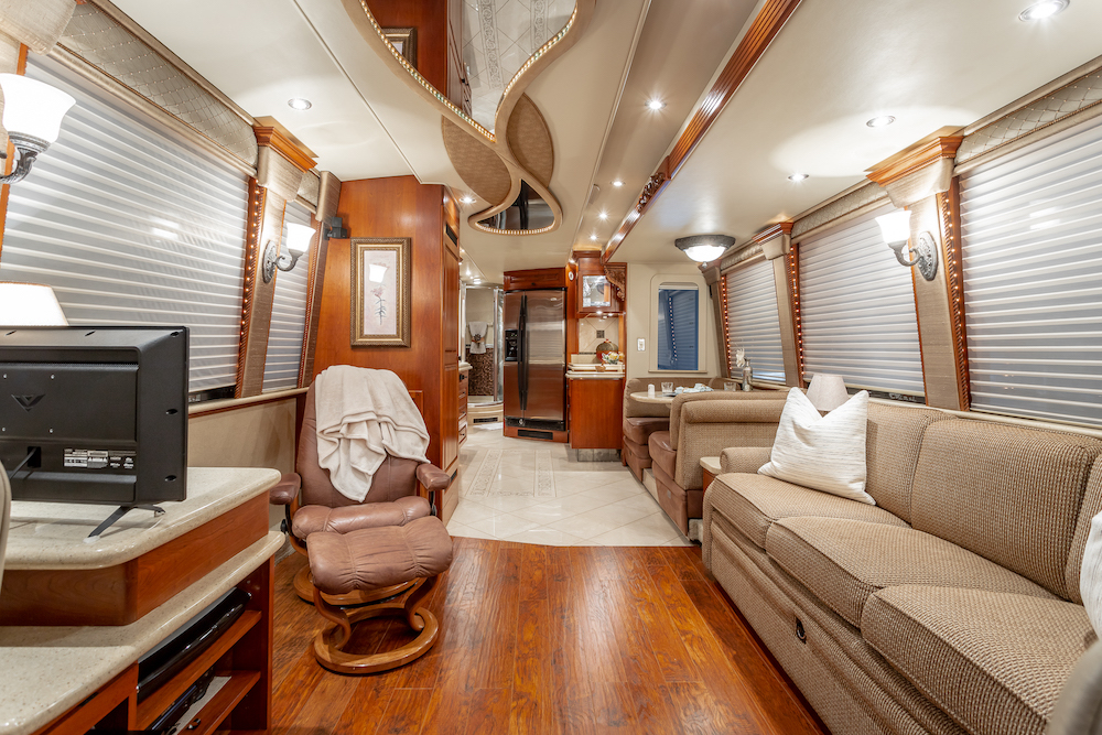 2004 Prevost Royale XLII For Sale