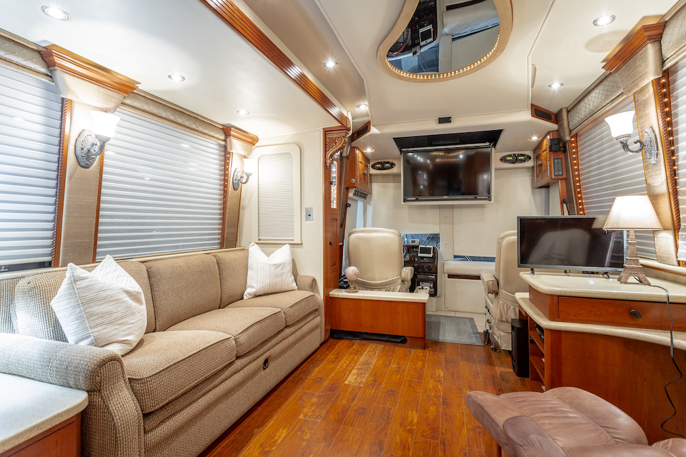 2004 Prevost Royale XLII For Sale