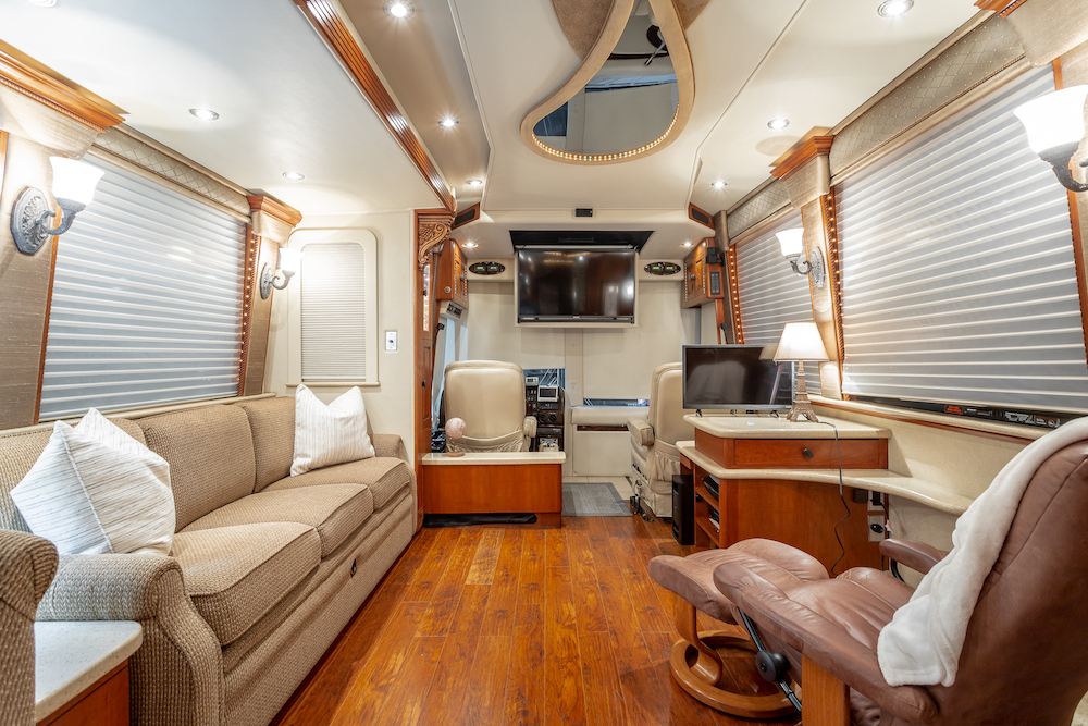 2004 Prevost Royale XLII For Sale