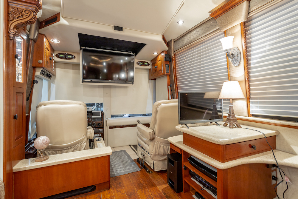 2004 Prevost Royale XLII For Sale