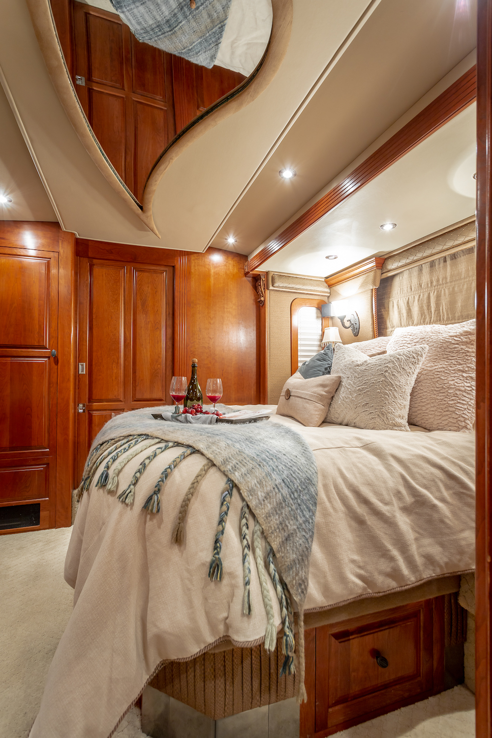 2004 Prevost Royale XLII For Sale