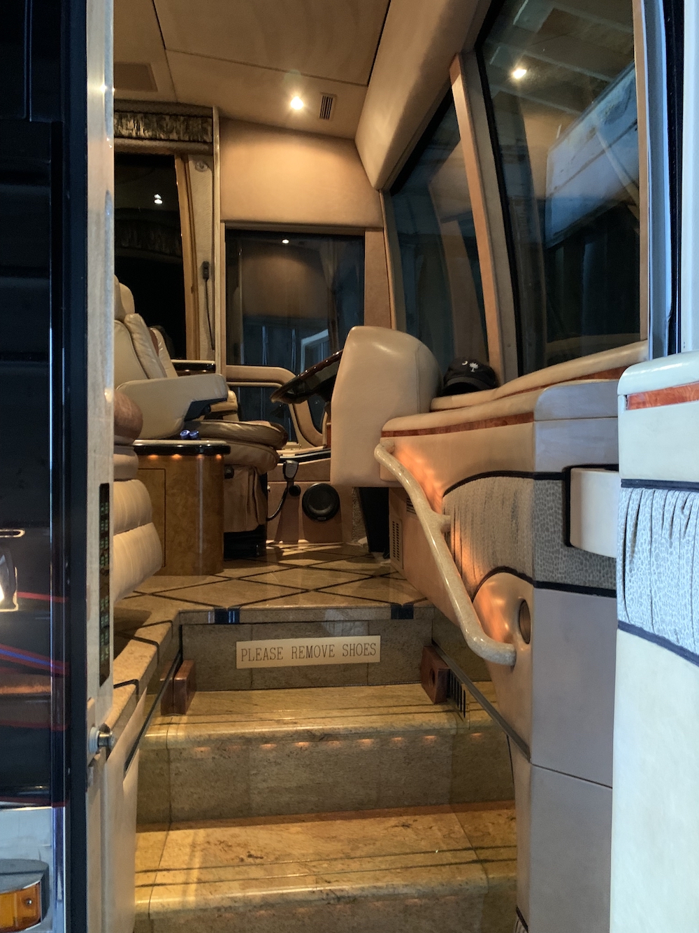 2004 Prevost American XLII For Sale