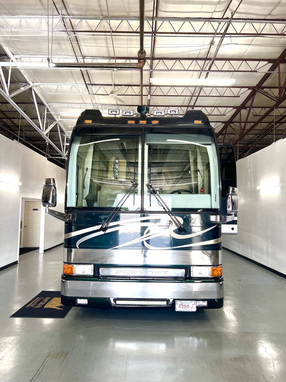 2004 Prevost Country Coach XLII For Sale