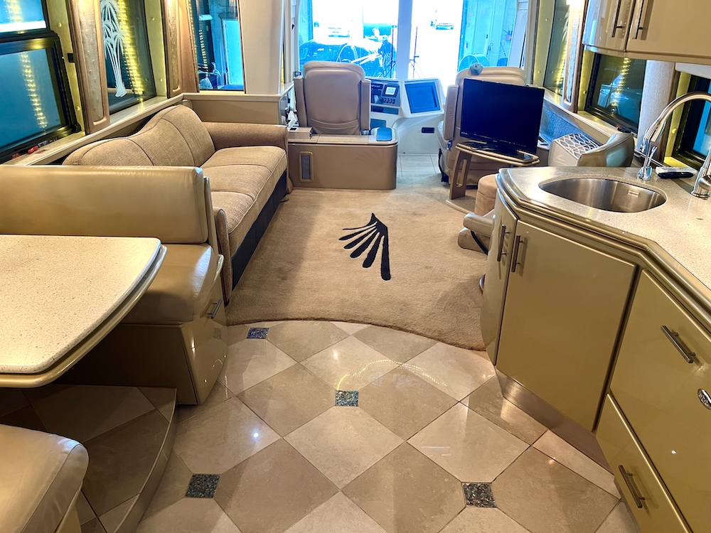 2004 Prevost Country Coach XLII For Sale
