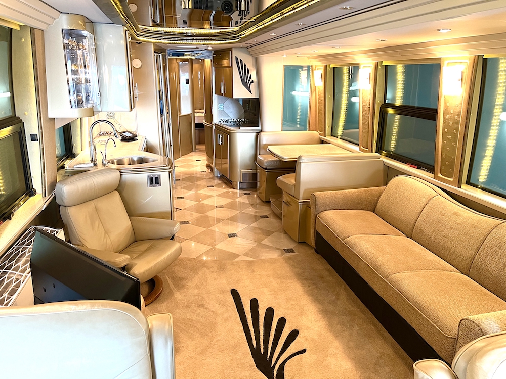 2004 Prevost Country Coach XLII For Sale