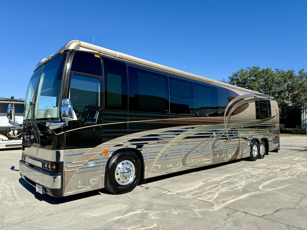 2004 Prevost Country Coach XLII For Sale
