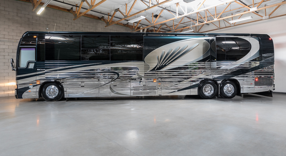 2004 Prevost Country Coach XLII For Sale