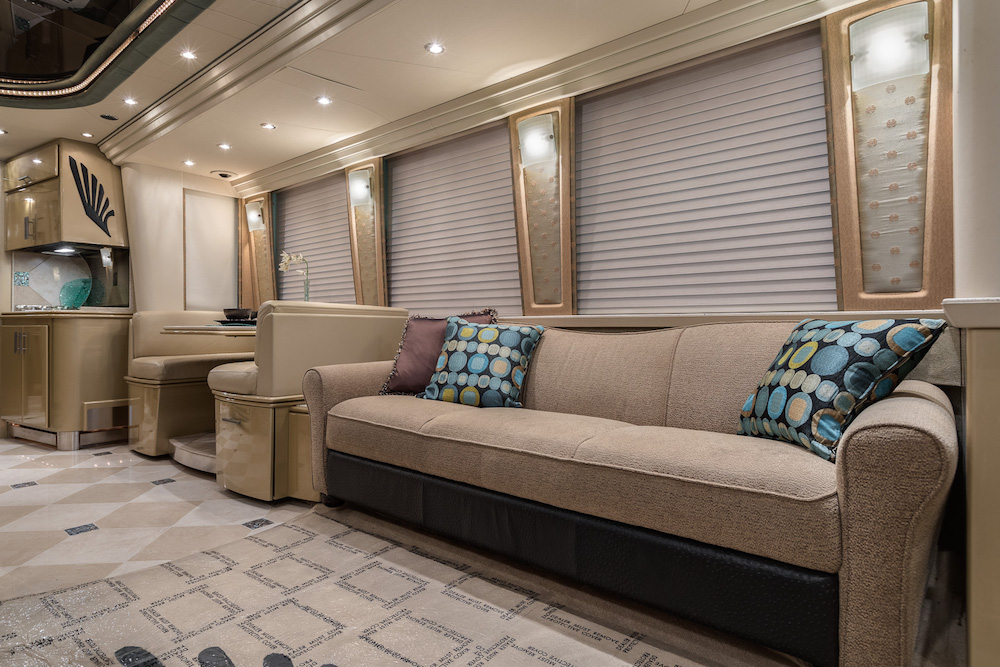 2004 Prevost Country Coach XLII For Sale