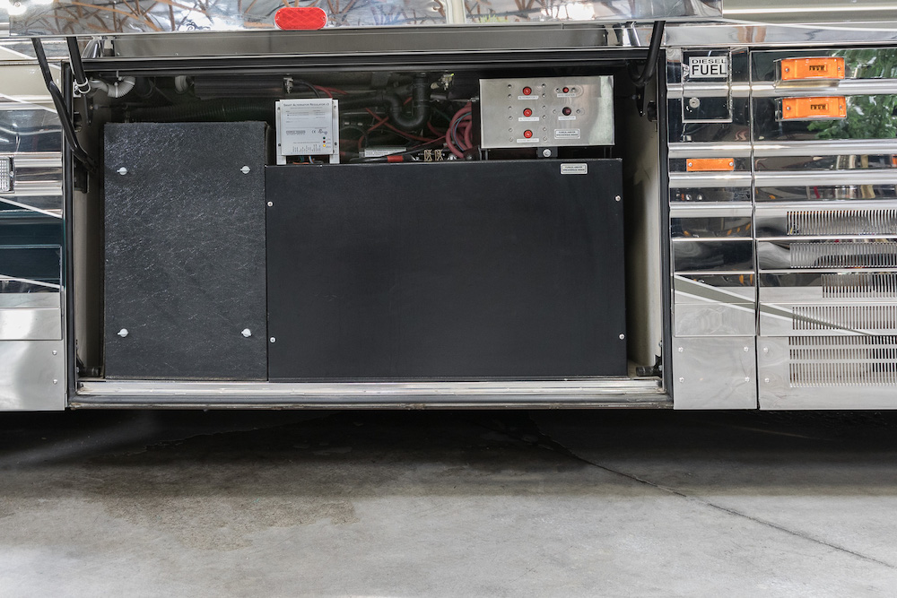 2004 Prevost Country Coach XLII For Sale