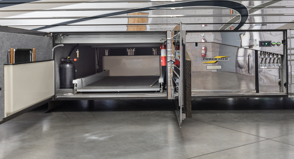 2004 Prevost Country Coach XLII For Sale