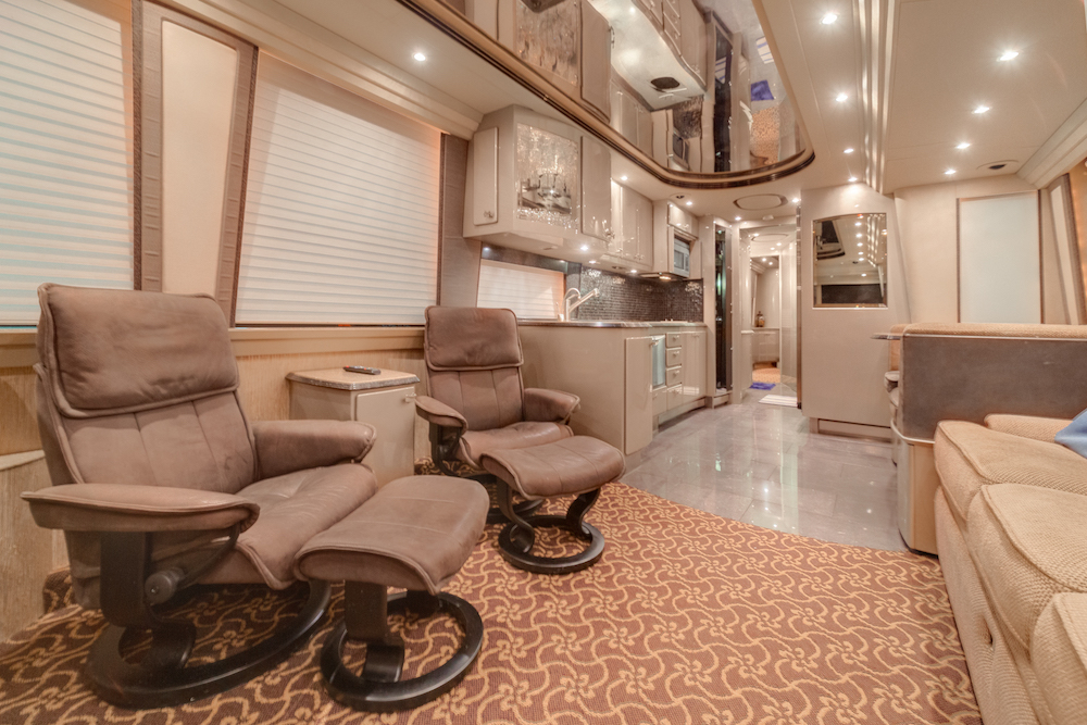 2004 Prevost Country Coach XLII For Sale