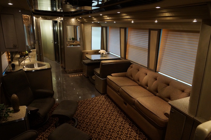 2004 Prevost Country Coach XLII For Sale