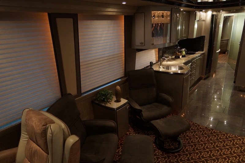 2004 Prevost Country Coach XLII For Sale