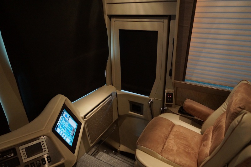 2004 Prevost Country Coach XLII For Sale