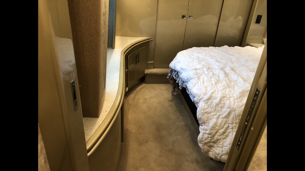 2004 Prevost Country Coach XLII For Sale