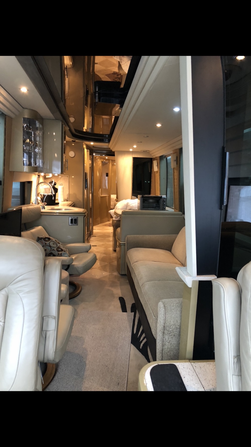 2004 Prevost Country Coach XLII For Sale