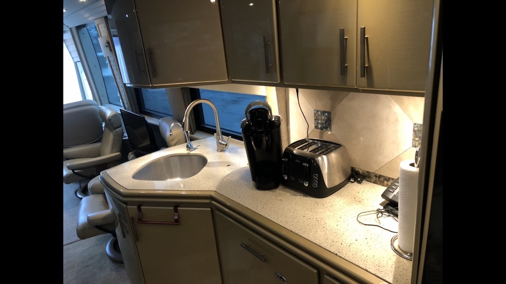 2004 Prevost Country Coach XLII For Sale