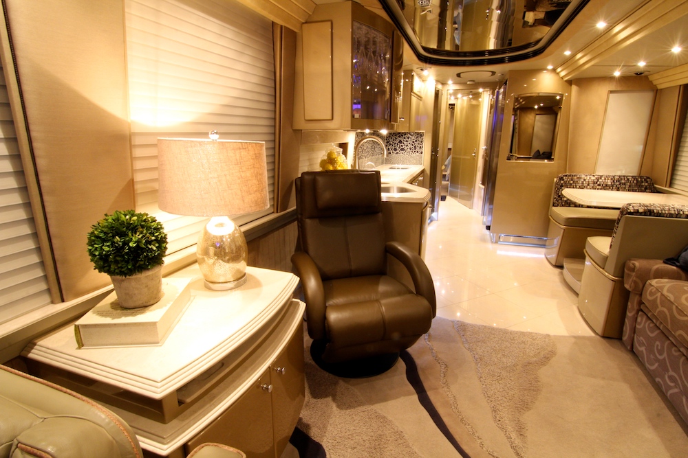 2004 Prevost Country Coach XLII For Sale