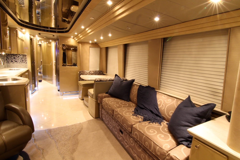 2004 Prevost Country Coach XLII For Sale