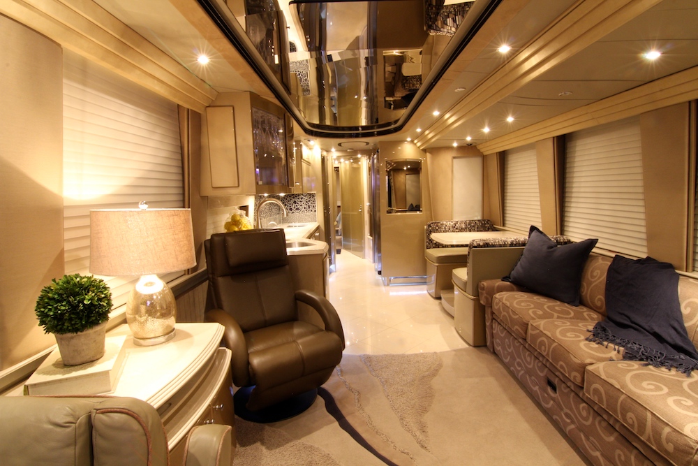 2004 Prevost Country Coach XLII For Sale